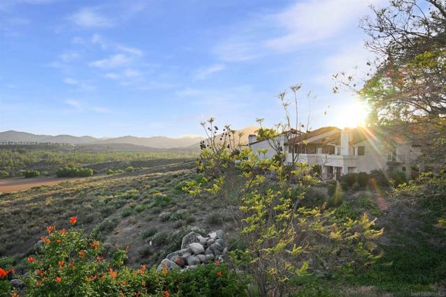 701 Fino Glen, Escondido CA: https://media.crmls.org/mediaz/2f8879b9-f22b-4fed-8f30-eb653a164462.jpg