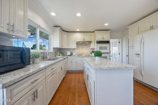 2166 Gardi Street, Bradbury CA: https://media.crmls.org/mediaz/2f88d6af-0c74-4323-9ca5-2e873f18097b.jpg