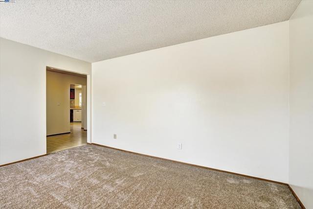 901 Basalt Way, Antioch CA: https://media.crmls.org/mediaz/2f892dc5-9fb6-4cdb-9af7-d1b3c7d25079.jpg