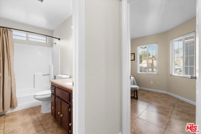 Image 15 of 24 For 68875 Hermosillo Road