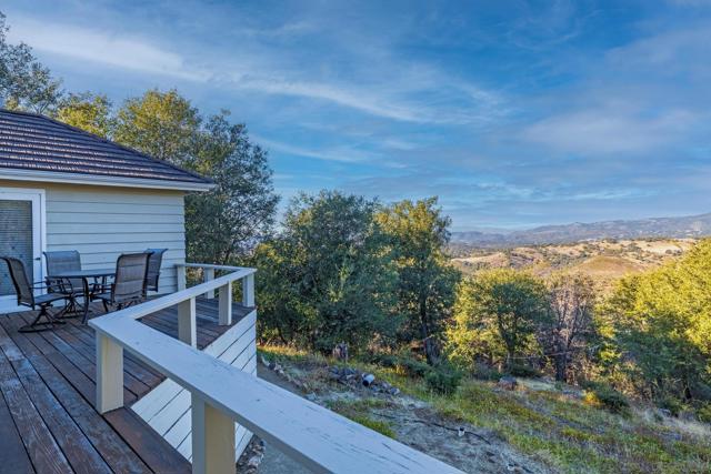 3306 Oak Grove, Julian CA: https://media.crmls.org/mediaz/2f8a74fd-f486-4b08-b314-f673d2895cef.jpg
