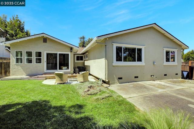 3958 W Las Positas Blvd, Pleasanton CA: https://media.crmls.org/mediaz/2f8a7ef9-958d-4479-b95c-9f93d0a556bb.jpg