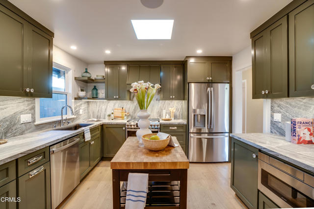 1100 Meridian Avenue, South Pasadena CA: https://media.crmls.org/mediaz/2f8ae66f-ec96-4bca-86f7-99583ebedb1e.jpg