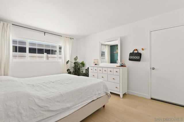 568 Carrie Cir, San Marcos CA: https://media.crmls.org/mediaz/2f8bb98c-bdfd-4fa4-8e4d-b227bb1b4a41.jpg