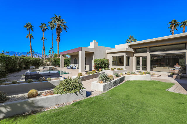 Image 8 of 53 For 77080 Sandpiper Drive