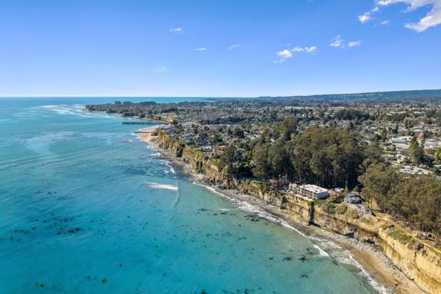 108 Grove Lane, Capitola CA: https://media.crmls.org/mediaz/2f8c2993-d55f-46da-b776-797d06b37ca1.jpg