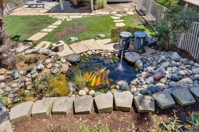 2106 Laura Dr, Escondido CA: https://media.crmls.org/mediaz/2f8c2e9a-f854-4570-995b-75c65e029845.jpg
