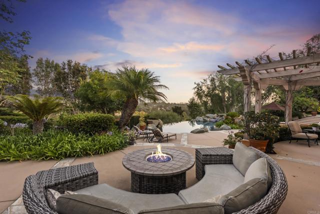 7057 Rancho Cielo, Rancho Santa Fe CA: https://media.crmls.org/mediaz/2f8ca470-7382-41f3-9af1-930a3a8cdc1c.jpg