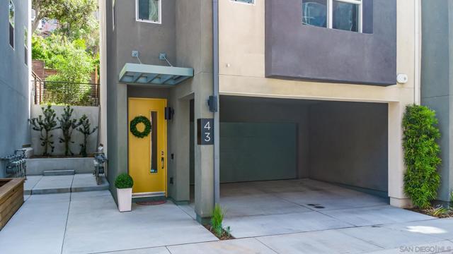 10402 Harlow Cir, San Diego CA: https://media.crmls.org/mediaz/2f8cb456-fe52-4fde-8e20-5b28ae98b9dd.jpg