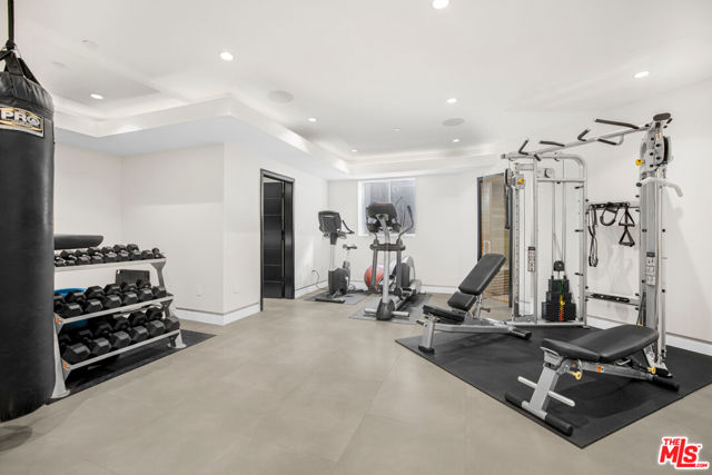 2501 Zorada Drive, Los Angeles CA: https://media.crmls.org/mediaz/2f8ceb04-343c-47d5-bdaf-96d3d606b070.jpg