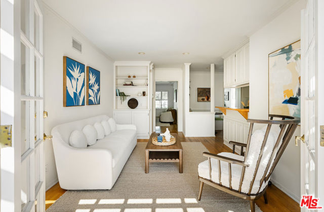 1475 Edris Drive, Los Angeles CA: https://media.crmls.org/mediaz/2f8ced36-d791-492d-8860-1038148a506a.jpg