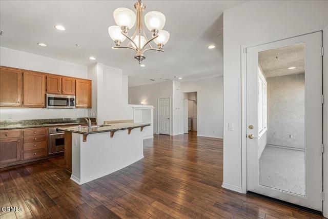 Detail Gallery Image 8 of 30 For 288 Lightwood St, Camarillo,  CA 93012 - 2 Beds | 2 Baths