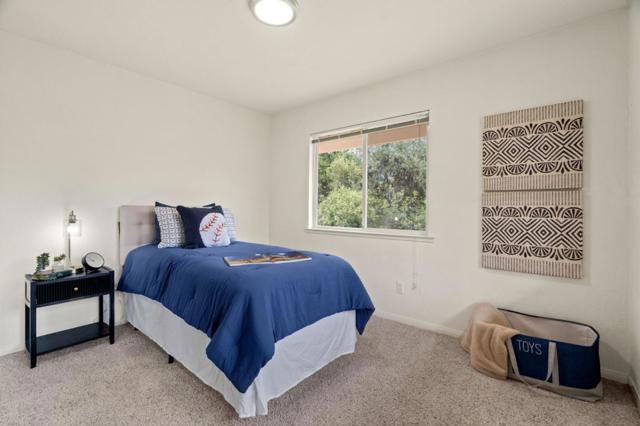 17121 Parkview Drive, Morgan Hill CA: https://media.crmls.org/mediaz/2f8d1854-cd80-4c7a-9c94-01a3079eefbd.jpg