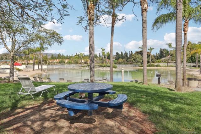 2077 Lakeridge Circle, Chula Vista CA: https://media.crmls.org/mediaz/2f8d70a9-fb06-4a28-8f36-0817a9e1daef.jpg