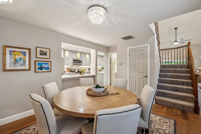 2090 Shady Creek Pl., Danville CA: https://media.crmls.org/mediaz/2f8e3ae2-29d6-42a8-b5de-76af520e8c59.jpg