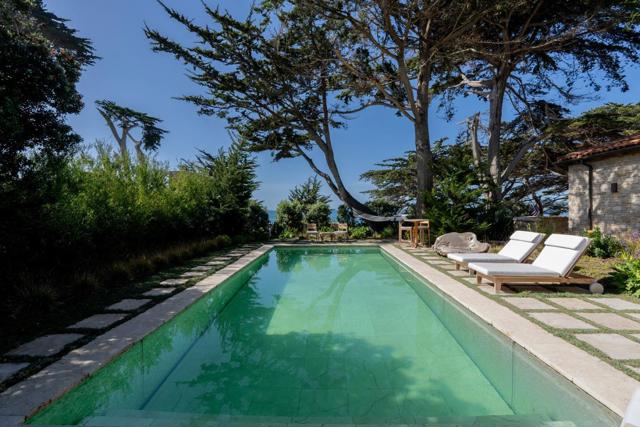 0 Scenic 2 SE of 9th Avenue, Carmel CA: https://media.crmls.org/mediaz/2f8e3c1a-ce28-4355-9cc0-60a5d276c954.jpg