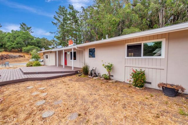 121 Pine Tree Avenue, Aromas CA: https://media.crmls.org/mediaz/2f9135f1-38fb-4a2d-b8a2-e4cc28ffa542.jpg