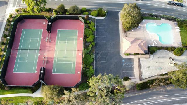 Detail Gallery Image 15 of 65 For 1420 Tres Hermanas Way, Encinitas,  CA 92024 - 4 Beds | 3 Baths