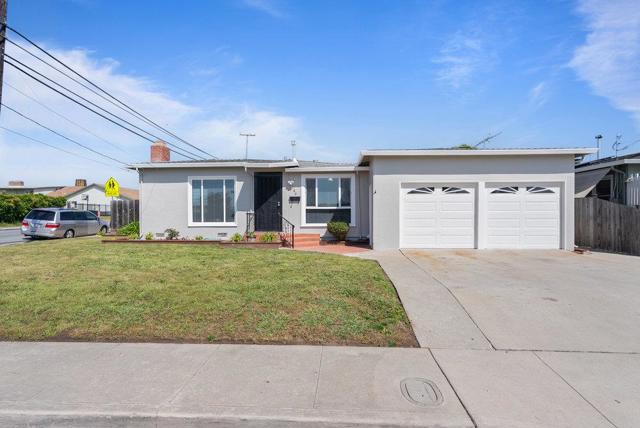 160 Napa Street, Watsonville CA: https://media.crmls.org/mediaz/2f917e33-c11d-45d0-8792-671fdc54f5ad.jpg
