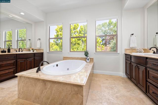 837 O'Brien Place, Danville CA: https://media.crmls.org/mediaz/2f91cc4e-0fe6-49df-b462-246cf0d56851.jpg