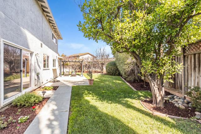 4650 Park Concord Place, San Jose CA: https://media.crmls.org/mediaz/2f92509b-c9d7-4470-ad32-78252c9aa434.jpg
