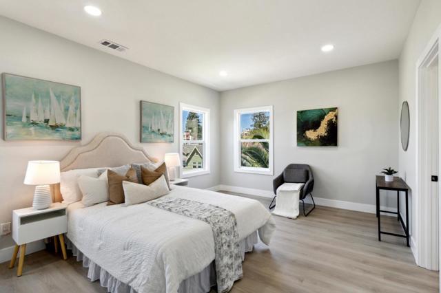 252 Euclid Avenue, Oakland CA: https://media.crmls.org/mediaz/2f92d8f4-c2f5-48a4-8ffd-247ae2c2ce1f.jpg