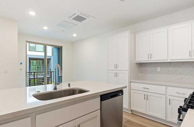 6681 Optimum Loop, San Jose CA: https://media.crmls.org/mediaz/2f9314db-d235-43d9-aaa1-b329ded67190.jpg