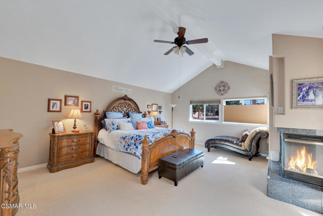4542 Skidmore Court, Moorpark CA: https://media.crmls.org/mediaz/2f93627e-ab2b-4ff4-bbe4-8fc292a27af9.jpg