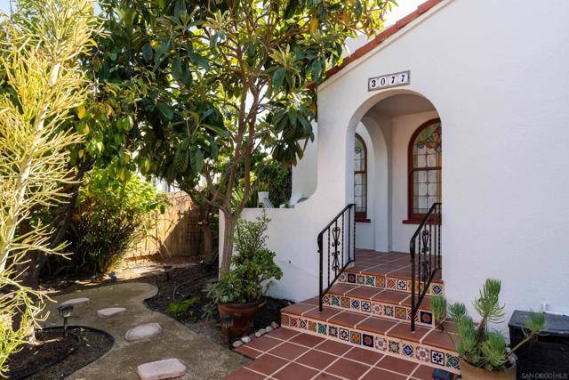 3077 Landis St, San Diego CA: https://media.crmls.org/mediaz/2f93abb5-df47-4c1c-ad97-d708c8625f6d.jpg