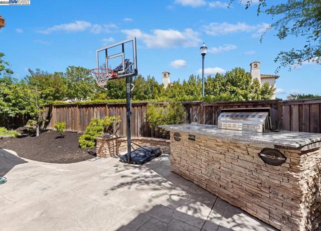 7563 Balmoral Way, San Ramon CA: https://media.crmls.org/mediaz/2f943eab-fb32-459c-99d7-4df6719ae205.jpg