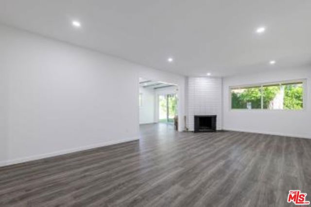 6723 Bianca Avenue photo 7