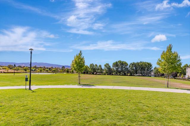 1180 Cherry Peak Way, Hollister CA: https://media.crmls.org/mediaz/2f955214-6583-4d49-89e4-1529a7730e97.jpg