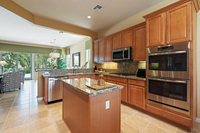 80086 Camino Santa Elise, Indio CA: https://media.crmls.org/mediaz/2f956038-9560-4774-b3af-20af24db674c.jpg