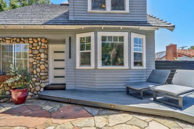 1035 Edgemont Place, San Diego CA: https://media.crmls.org/mediaz/2f958f46-497f-4ad3-a4ff-70f8629ca1b1.jpg