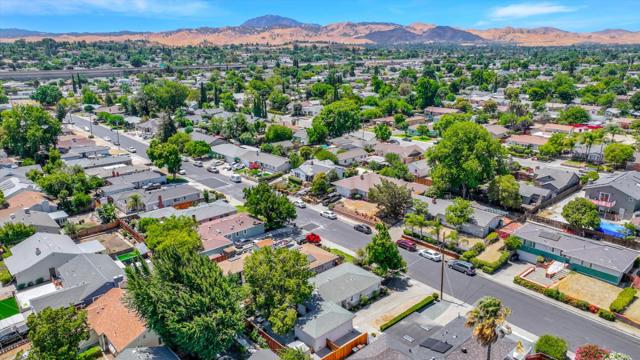 1909 Crestwood Drive, Antioch CA: https://media.crmls.org/mediaz/2f965f4d-2aa0-47e0-8b01-0d41d23ebbd7.jpg