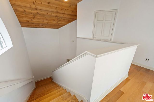 134 Roma Court, Marina del Rey CA: https://media.crmls.org/mediaz/2f969441-8ab1-49f6-8bad-6a943f0b344a.jpg