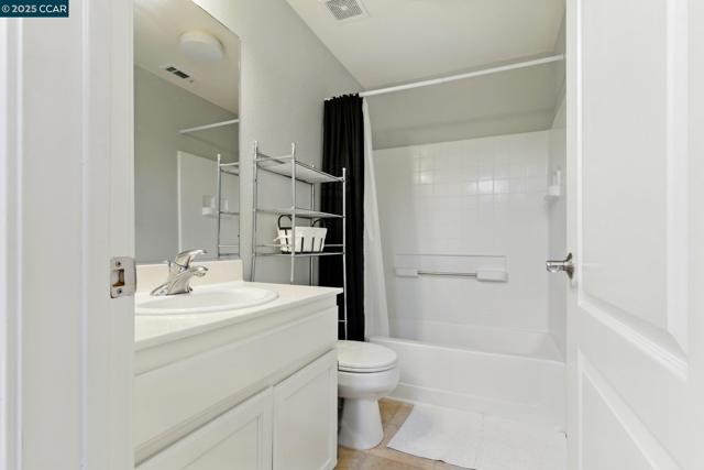 1620 Tucker Street, Oakland CA: https://media.crmls.org/mediaz/2f96e596-8a80-4615-8e5b-665e80e85266.jpg