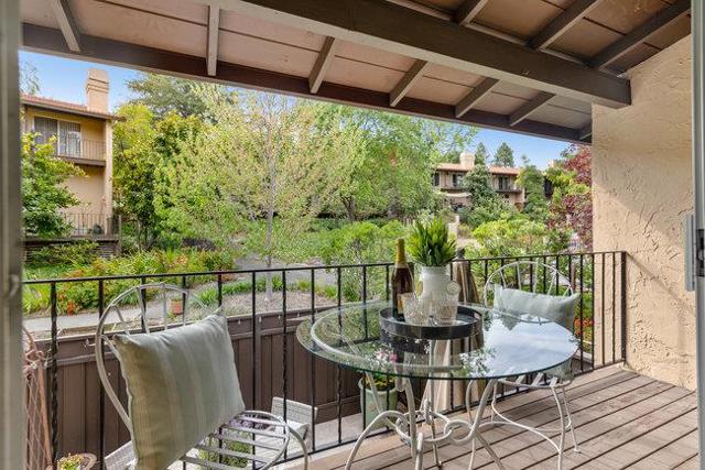 18400 Overlook Road, Los Gatos CA: https://media.crmls.org/mediaz/2f9729d3-31b1-4c5a-b7d6-2c6a4e890ab5.jpg