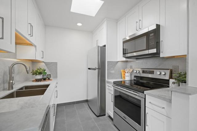1210 Bellevue Avenue, Burlingame CA: https://media.crmls.org/mediaz/2f975b9c-43cc-4efb-8074-2896483dea10.jpg