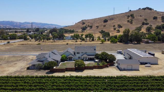 19715 Hale Avenue, Morgan Hill CA: https://media.crmls.org/mediaz/2f9a47d8-72e7-4bc8-94bd-1b58344aac9c.jpg