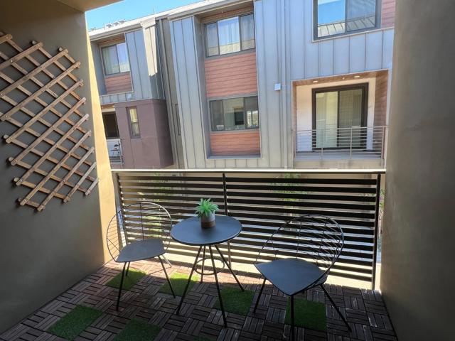 3839 Development Terrace, Fremont CA: https://media.crmls.org/mediaz/2f9ae916-e6f9-45cd-b653-1a6bd21b80d6.jpg