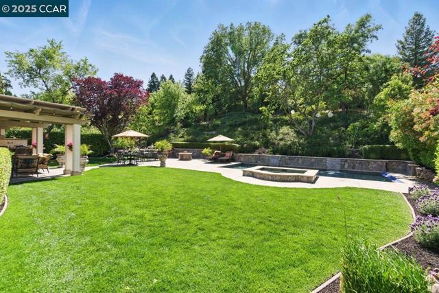 5220 Portillo Valley, San Ramon CA: https://media.crmls.org/mediaz/2f9bb721-3f80-4ad7-993b-ce428a738f0a.jpg