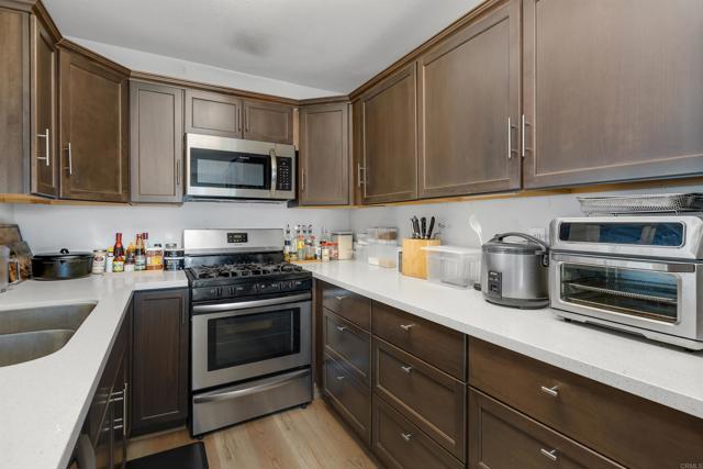 Detail Gallery Image 14 of 27 For 3820 Hilltop Dr, San Diego,  CA 92102 - 3 Beds | 2 Baths