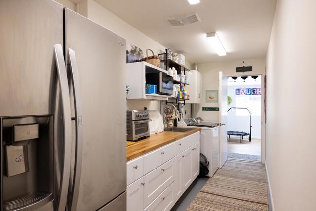 27302 Highway 1, Carmel CA: https://media.crmls.org/mediaz/2f9c9619-73e9-469a-abbe-4e3b19fe0342.jpg