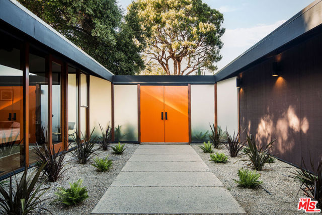 2050 La Fremontia Street, South Pasadena CA: https://media.crmls.org/mediaz/2f9fb370-4c60-4cb9-a12c-b428dd83c5b0.jpg
