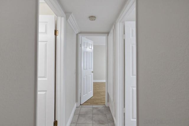 4060 Rosenda Ct, San Diego CA: https://media.crmls.org/mediaz/2f9fca4f-edd9-418d-ab3f-b0a9862bda0e.jpg