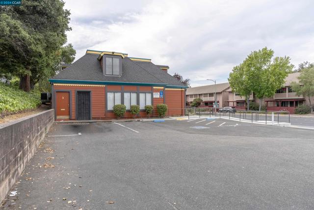 Image 9 of 23 For 1617 San Pablo Avenue