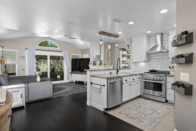 Detail Gallery Image 16 of 29 For 1846 Corte Pulsera, Oceanside,  CA 92056 - 3 Beds | 2/1 Baths