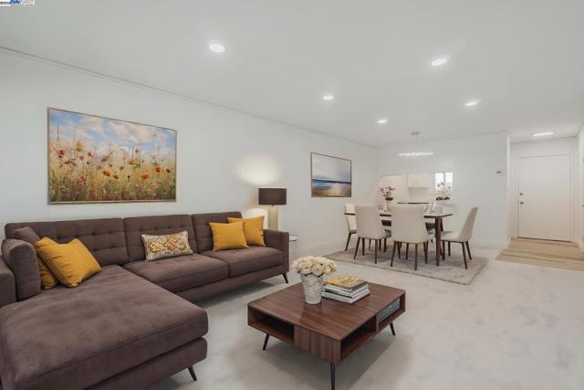 1731 Ellis St, Concord CA: https://media.crmls.org/mediaz/2fa45a8a-51c6-4a2b-b517-2bb78a61320f.jpg