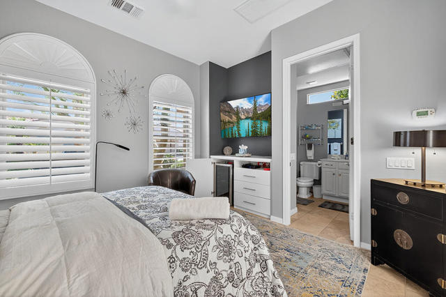 81157 Avenida Sombra, Indio CA: https://media.crmls.org/mediaz/2fa47882-ada7-4322-a279-aac14a8e4655.jpg